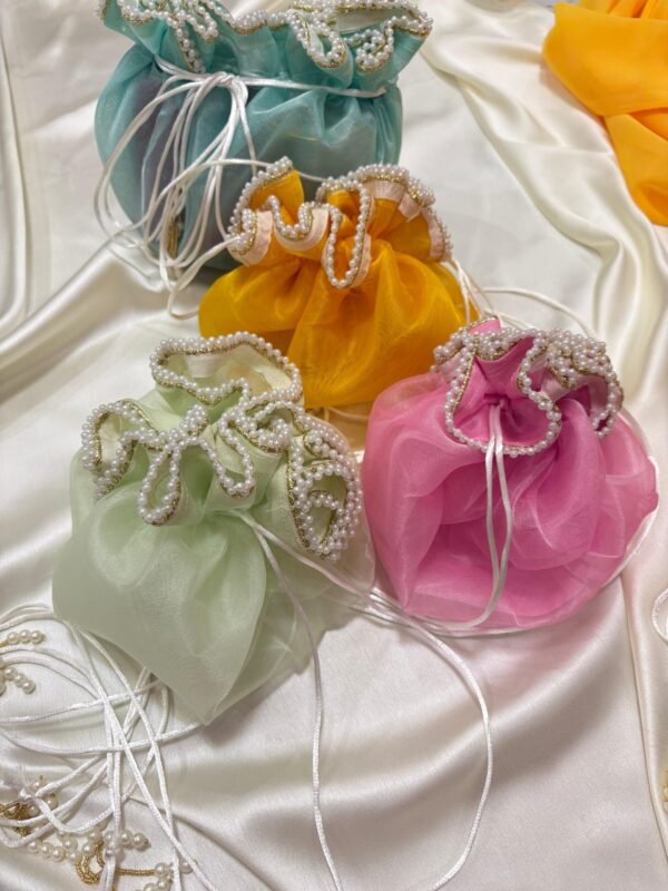 Pearl Potli (Twist & Tie)